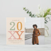 レトロ モダン ミニマリスト 2 枚の写真を使った卒業のお知らせ 招待状 (スタンド正面)