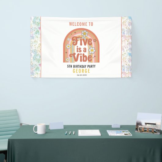 レトロ・レインボー・FIVE is a Vibe グルービー5歳の誕生日 横断幕 (トレードショー)