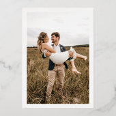 レトロ ヴィンテージ スクリプト &2 フォト ミニマル ウェディング リアル 箔招待状 (裏面)