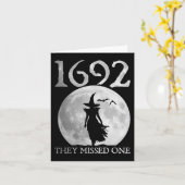 レトロ 1692 彼らは1人の魔女を見逃した セイラム 1692 ハロウィン カード (黄色い花)