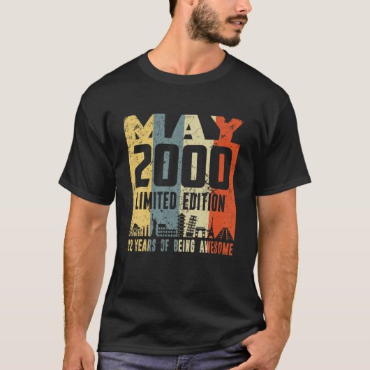 レトロ 2000年5月 楽しい 22歳の誕生日 Tシャツ (正面)