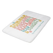 レトロGroovyサマーピンクモノグラム名 バスマット (アングル)