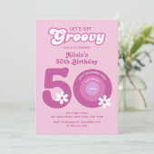 レトロGroovyデイジーはっきりしたピンク50誕生日 招待状 (スタンド正面)