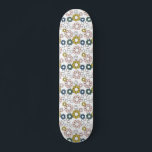 レトロGroovy 60s 70sフローラスケートボード スケートボード<br><div class="desc">このレトロなフローラスケートボードのデザインで古いインスパイア学校に戻る。</div>