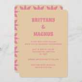 レトロgroovy 70のはっきりしたタイポグラフィ桃とピンク 招待状 (正面/裏面)