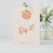 レトロGroovy 70sかわいいアイボリーオレンジディスコ結婚ズ 出欠カード (スタンド正面)