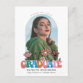 レトロGroovy Bohoフローラアーチ写真卒業 案内ポストカード (正面)