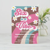 レトロGroovy SIXはVibeピンクのティール（緑がかった色）の女の子の誕生日である 招待状 (スタンド正面)