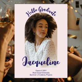 レトロHello Graduate 2025紫色のスクリプトアーチ写真 招待状