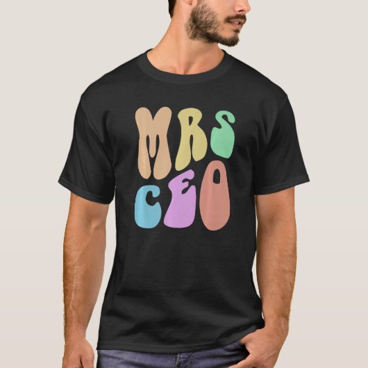 レトロMRS CEO妻MAMA Small Business Owner Mom G Tシャツ (正面)