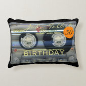 レトロT2 Audiotape 50歳パーソナライズされたA P アクセントクッション (正面)