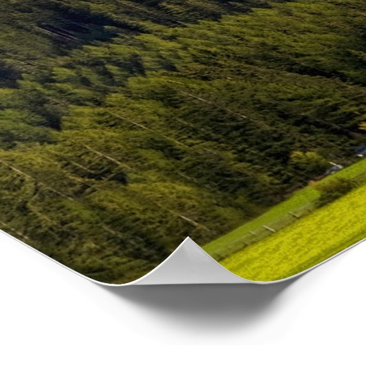 レヌイ2と呼ばれる美しい孤立した孤独な教会 ポスター (角)