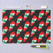 レバノンの国旗を持った地図 薄葉紙 (クラフト)