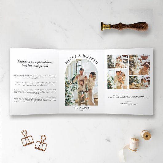 レビューモダンカードでのクリスマスのメリーイヤー 三つ折り招待状