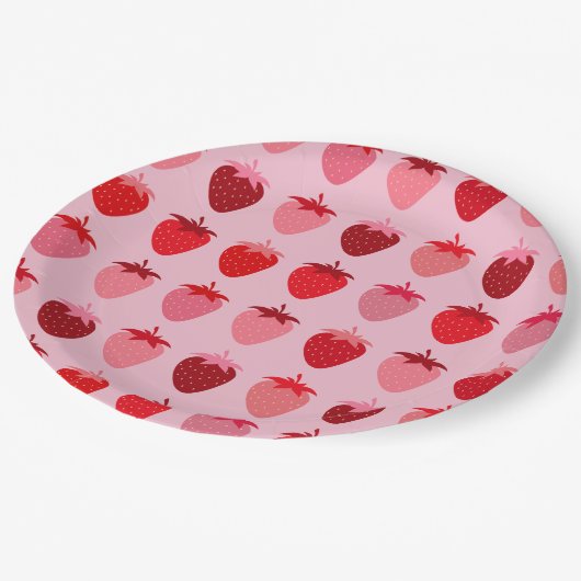 レフライズ01ピンクと赤の名門私立校風のイチゴ ペーパープレート (アングル)