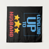 レベルアップして夫に！面白い新郎に、独身最後の記念に タペストリー (正面(横))