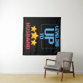 レベルアップして夫に！面白い新郎に、独身最後の記念に タペストリー (インサイチュ(横))