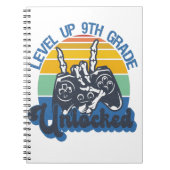 レベルアップ9級のロック解除済みゲーム新学期 ノートブック (正面)