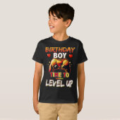 レベルアップ お誕生日おめでとう ゲーム好きな少年 Tシャツ (正面フル)