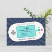 レベルアップ | ゲーマーテーマ子供の誕生日パーティー 招待状 (スタンド正面)