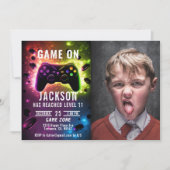 レベルアップ！ネオンビデオゲーム誕生日パーティーの招待 招待状 (正面)