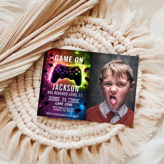 レベルアップ！ネオンビデオゲーム誕生日パーティーの招待 招待状