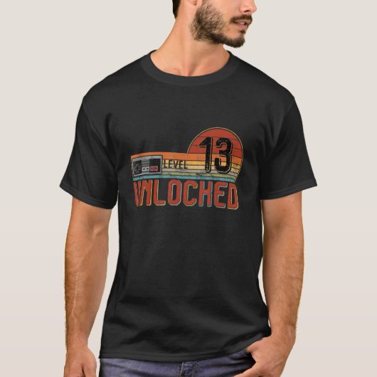 レベル13ロック解除された誕生日少年ゲーム古典的に Tシャツ (正面)