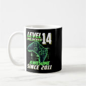 レベル14アンロック 2011年からスゴイ 14歳の誕生日 コーヒーマグカップ (左)