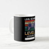 レベル16完了レベル17 |誕生日ビデオゲーム コーヒーマグカップ (正面左)