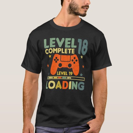 レベル18完全レベル19ロード18誕生日V Tシャツ (正面)