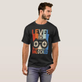 レベル25ロック解除されたビデオゲーマー25誕生日 Tシャツ (正面フル)