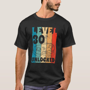 レベル30ロック解除30th誕生日ファンお祝いEv Tシャツ