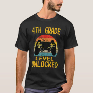 レベル4年生のビデオゲームプレイヤーが学校に戻る Tシャツ