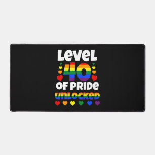 レベル40のプライドロック解除レインボーLGBT 40th デスクマット