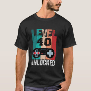 レベル40ロック解除された誕生日ビデオゲームコントローラ4 Tシャツ