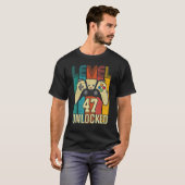 レベル47ロック解除ビデオゲーマー47誕生日 Tシャツ (正面フル)