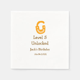 レベル5のロック解除されたオレンジ色の茶色のハッピーバースデー スタンダードカクテルナプキン