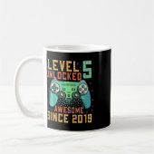 レベル5解除 5歳の誕生日 5歳児へのプレゼント ゲーム好き コーヒーマグカップ (左)