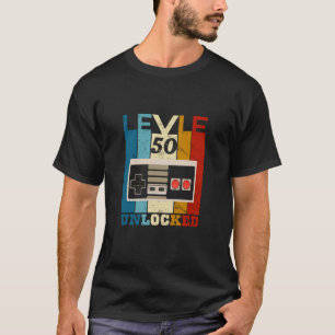 レベル50ロック解除されたヴィンテージビデオゲームコントローラ50 Tシャツ