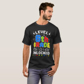 レベル6 小学校のロックが解除されました Tシャツ (正面フル)