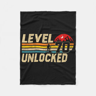 レベル70ロック解除ヴィンテージ70歳ハイカー70位 フリースブランケット
