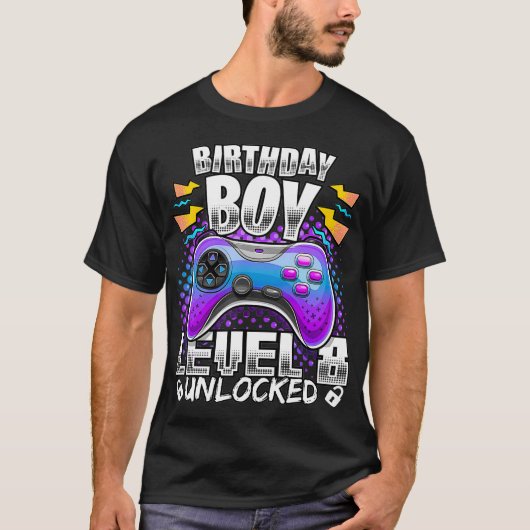 レベル8ロック解除ビデオゲーム第8誕生日ゲーマーボーイ Tシャツ (正面)