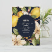 レモイタリアンンブルーフローラスクリプトブライダルシャワー 招待状 (スタンド正面)