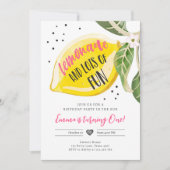 レモネードと多くのおもしろいレモンガール誕生日 招待状 (正面)