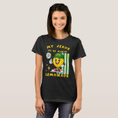 レモネードを絞ってる男のTシャツ Tシャツ (正面フル)