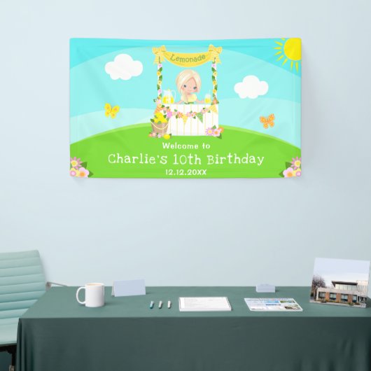 レモネードブロンドヘアガール誕生日ウェルカム 横断幕 (トレードショー)