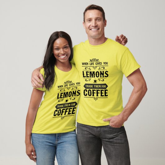 レモンおもしろいライフのワードアートコーヒー Tシャツ (ユニセックス)