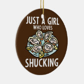 レモンとカキを振るのが大好きな女の子 セラミックオーナメント (右)