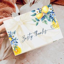 レモンの柑橘スウィートベイビーシャワー用のおしゃれな「Zesty Thanks」グリーティングカード サンキューカード