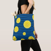 レモンの薄切りパターン トートバッグ (クローズアップ)